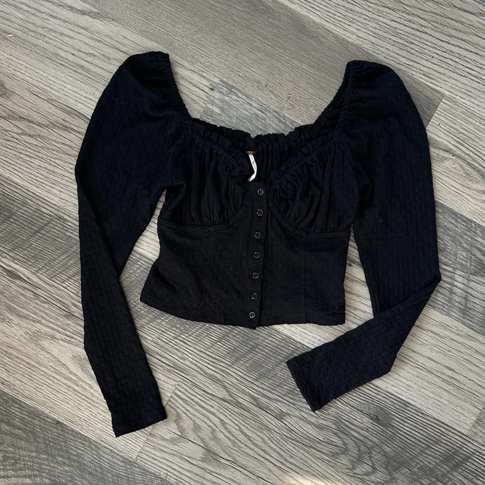 Free People Ladybug Long Sleeve‎ Sweetheart Neck cropped blouse Black small